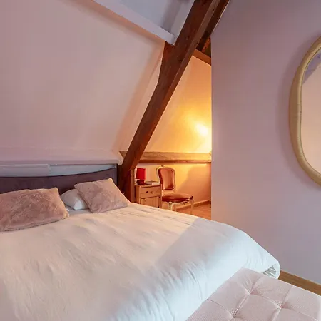 Centre Historique - & Fameuses Falaises 100m *